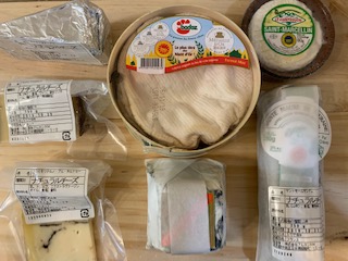 当店のチーズは悶絶級の美味しさ!! 都内の小売店で扱っているのは2箇所だけという希少な逸品たちです!!